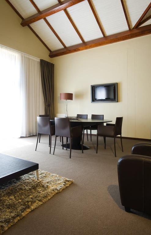 Golden Gate Hotel And Chalets Clarens Exterior foto